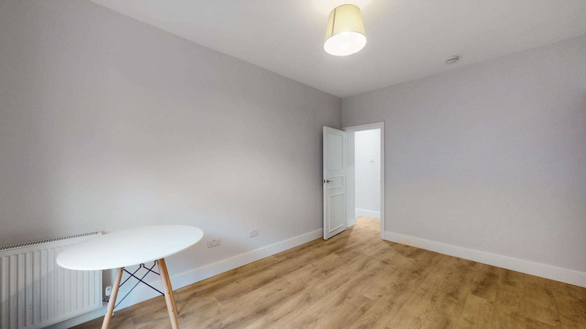 Recently Refurbished Apartment Sutherland Avenue, Maida Vale